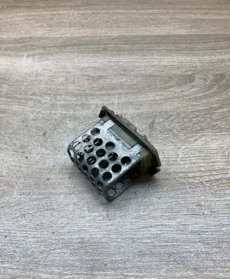 Chrysler Voyager Heater blower motor/fan resistor 04885583AA