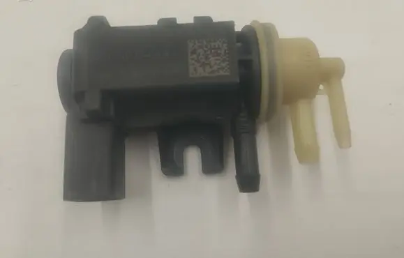 Audi Q3 8U Turbo solenoid valve 1K0906627B 01198 4011464A