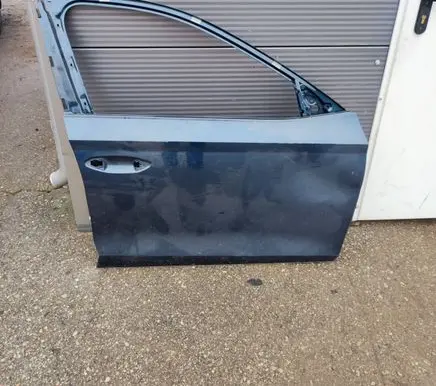 Skoda Octavia Mk4 Front door 5E3831312