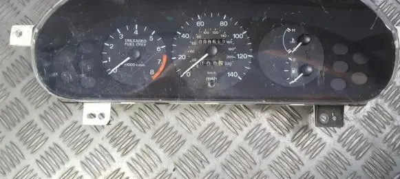 Mazda 323 Speedometer (instrument cluster)