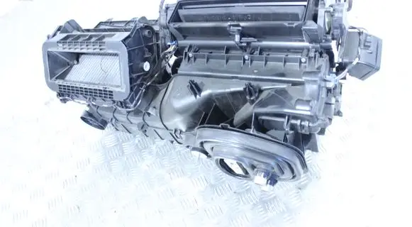 Volkswagen PASSAT B8 Interior heater climate box assembly 5WB816001A