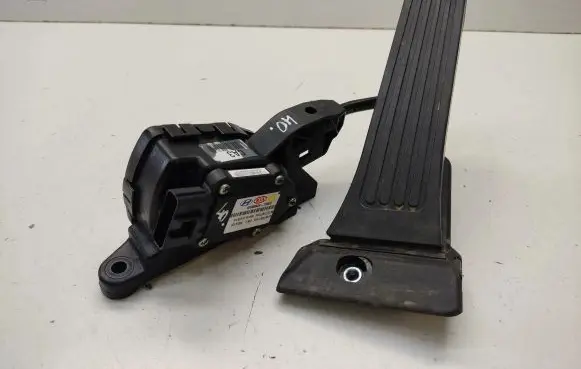 KIA Sportage Accelerator throttle pedal DH327272S000 327212S900 KID0052A2S900
