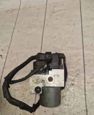 Nissan Navara D22 ABS Pump 11000031300