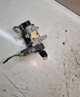 Volvo V70 Ignition lock 73760 8673073