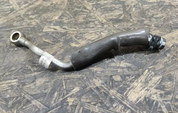 Citroen DS7 Crossback Engine coolant pipe/hose 9813856980