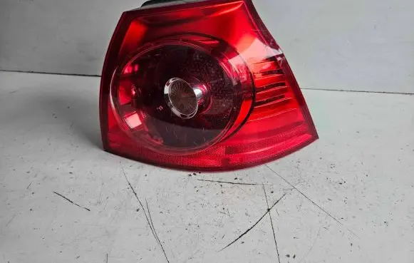 Volkswagen Golf V Rear/tail lights 1K6945096N B01345147 02E028490202