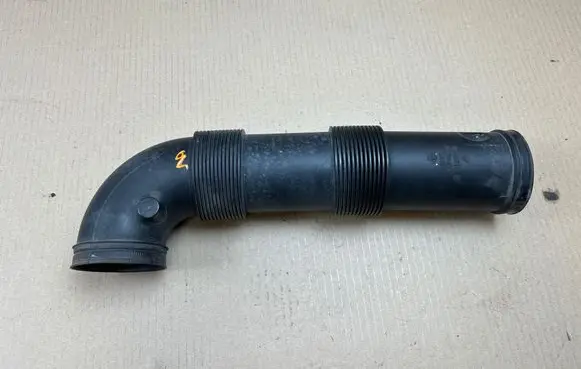Porsche Cayenne (9PA) Air intake duct part 7L5128684B