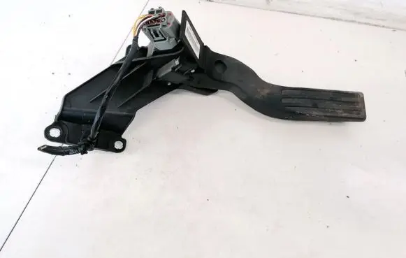Ford Mondeo Mk III Accelerator throttle pedal 2S719F836DA