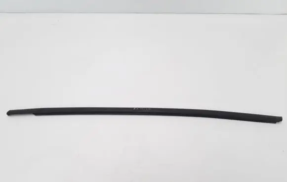Volvo V60 Front door glass trim molding 31335770