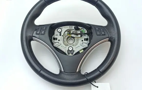 BMW X1 E84 Steering wheel 679557401 305617099E06 3369E871