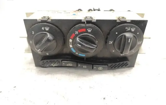 Mercedes-Benz A W168 Climate control unit 1688300485 K113398