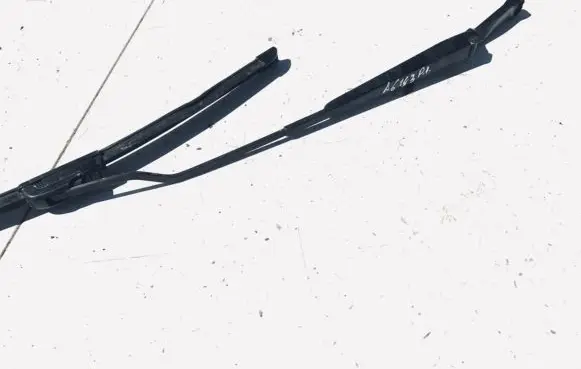 Audi A3 S3 8L Front wiper blade arm 1j1955409a
