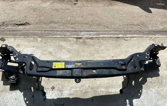 Volvo XC90 Top upper radiator support slam panel 30748023