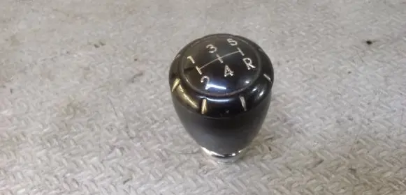 KIA Sorento Gear lever shifter trim leather/knob
