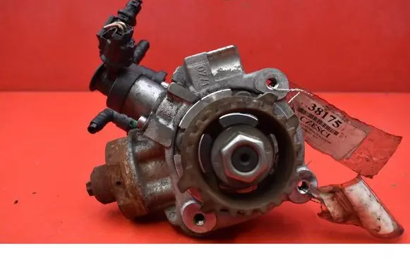 Peugeot 207 CC Fuel injection high pressure pump 0445010516
