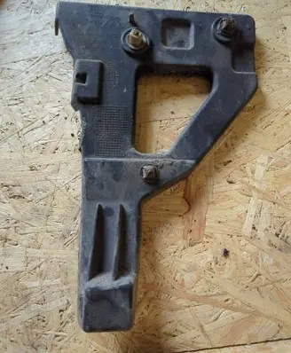 Audi A6 S6 C6 4F Front bumper mounting bracket 4F0807227