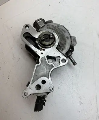 Volkswagen Touran II Vacuum pump 038145209H