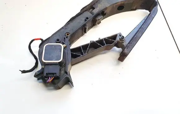 Mercedes-Benz S W220 Accelerator throttle pedal a2203000004