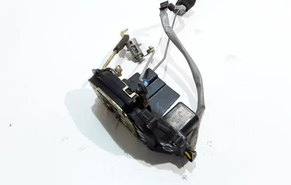 KIA Carens I Front door lock