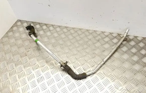 Mercedes-Benz C W204 Engine coolant pipe/hose A2048300296