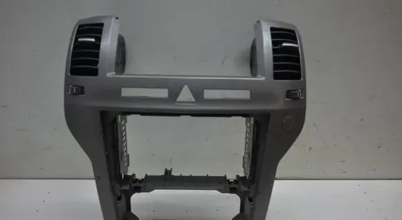 Radio/GPS head unit trim
