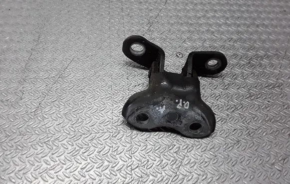 Toyota Auris 150 Front door lower hinge 