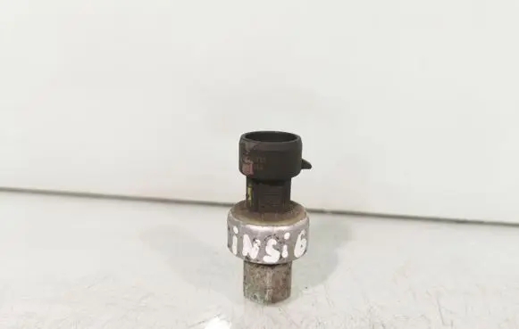 Opel Insignia A Air conditioning (A/C) pressure sensor 
