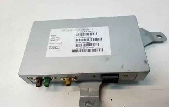 Chrysler Town & Country V Other control units/modules 05064189AH 28135388