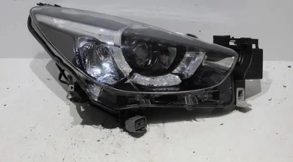 Mazda 2 Headlight/headlamp