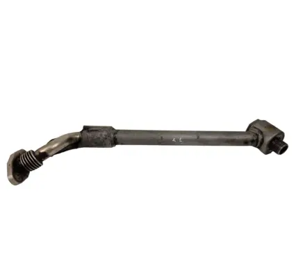 Volkswagen PASSAT B6 Engine coolant pipe/hose 03G145535F