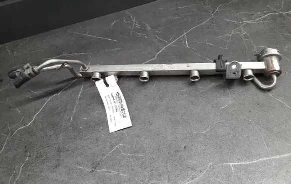 Seat Leon (1P) Fuel main line pipe 06A133317L
