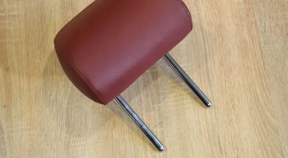 KIA Stinger Front seat headrest 