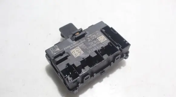 Skoda Octavia Mk3 (5E) Door control unit/module