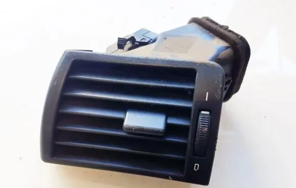 BMW 3 E46 Dash center air vent grill 64228361897 64.22-8361897