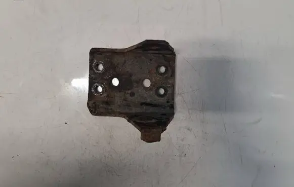 Nissan X-Trail T30 Engine mounting bracket 