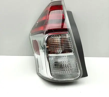 Toyota Prius+ (ZVW40) Rear/tail lights 8156147251