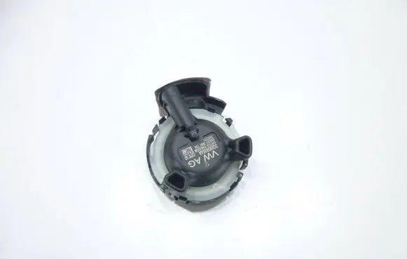 Volkswagen PASSAT B8 Airbag deployment crash/impact sensor 3Q0959354A 280221 2502213067