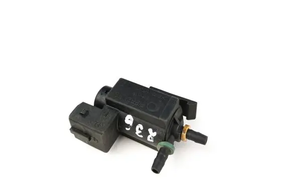 BMW 5 E39 Turbo solenoid valve 72234100 1742712