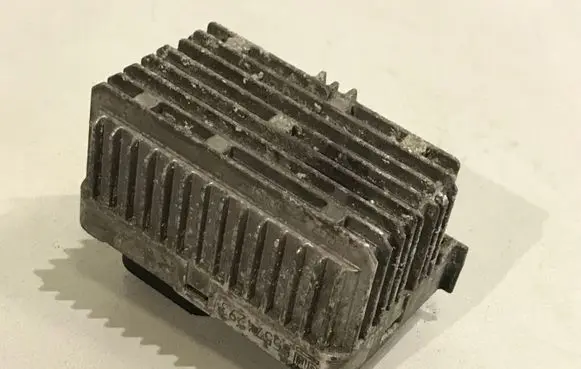 Opel Insignia A Glow plug pre-heat relay 55574293 0522122601