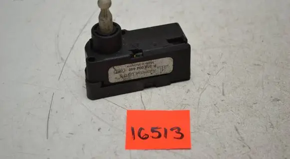 Mazda 6 Headlight level adjustment motor F014004440