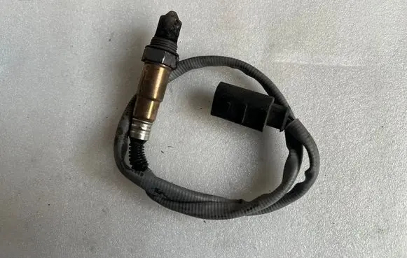 Mercedes-Benz C W205 Lambda probe sensor 0075421618 0281004205