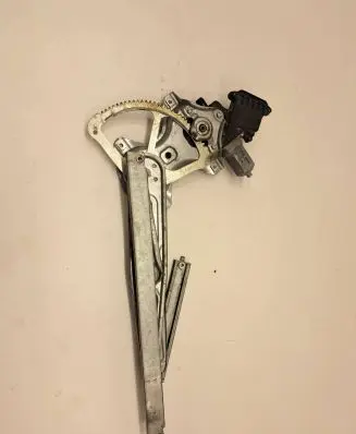 Toyota Yaris Front door window regulator motor 857020F010 982711002730