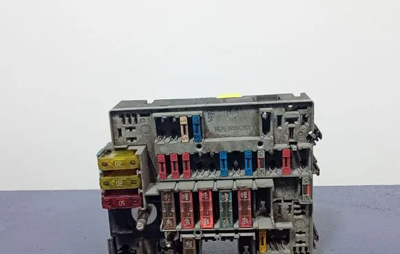 Citroen Berlingo Fuse box set 9628024480