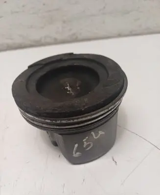 Mercedes-Benz E W238 Piston 082318
