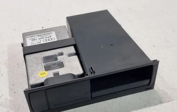 Audi A4 S4 B8 8K Head unit multimedia control 8T0035785