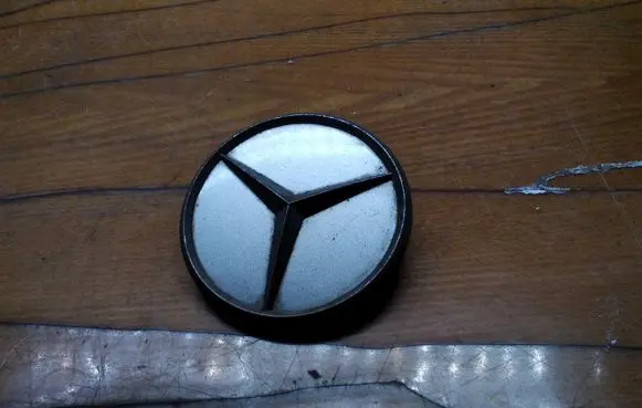 Mercedes-Benz Vito Viano W638 Original wheel cap 2204000125