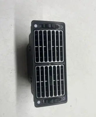 BMW 5 E28 Dash center air vent grill 1367588 1366439 1367586