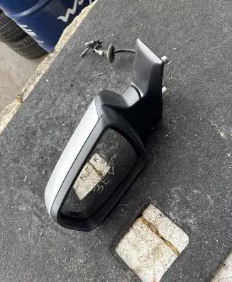 Opel Zafira B Front door electric wing mirror 010850 A046314 021068