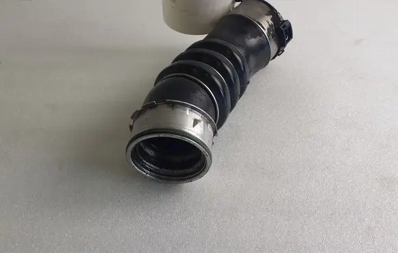 BMW 3 E90 E91 Intercooler hose/pipe 7797480 11279410