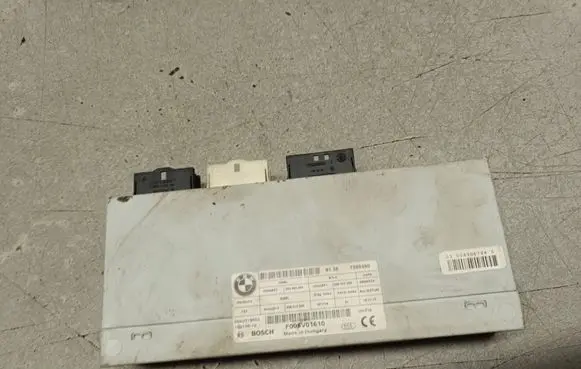 BMW 3 F30 F35 F31 Tailgate/trunk control unit/module 7388490 004001000 F005V01610